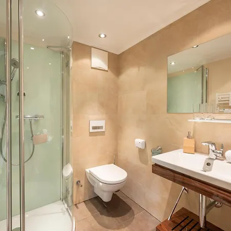 Kirchenwirt Inn 4*